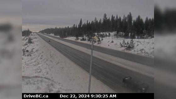 Traffic Cam Thompson-Nicola Regional District › South: Hwy 5, about 30 km south of Kamloops, looking south Player