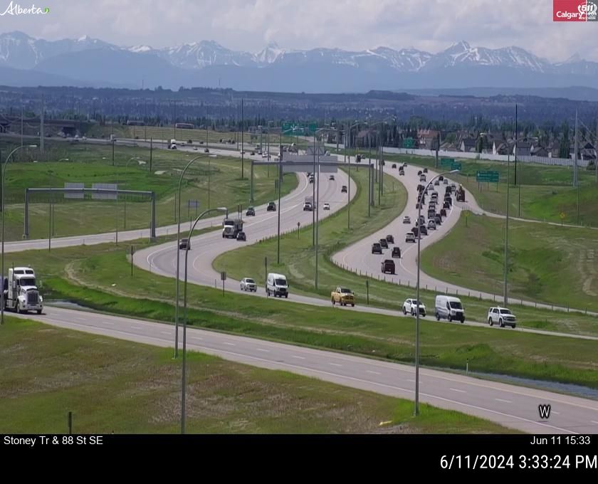 Traffic Cam Stoney Trail and 88th Street SE Player