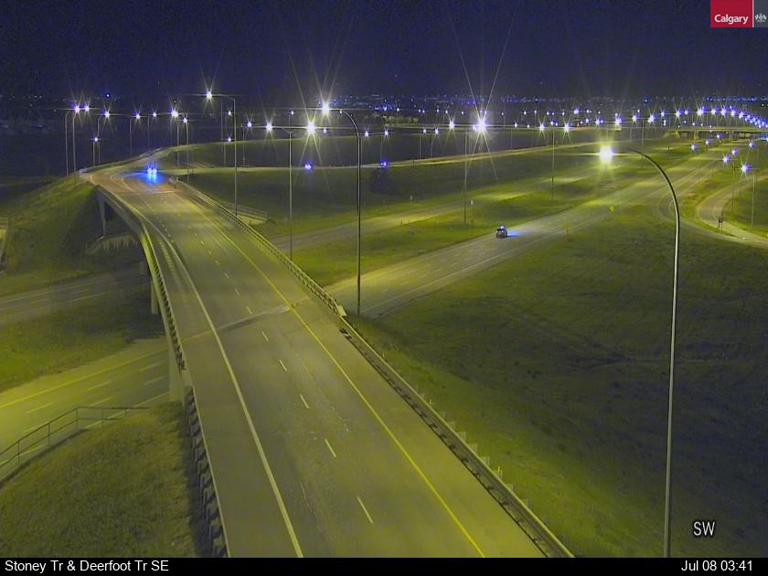 Traffic Cam Stoney Trail and Deerfoot Trail SE Player