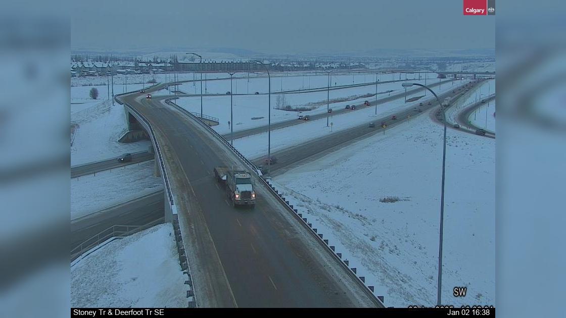 Traffic Cam McKenzie Lake: Stoney Trail and Deerfoot Trail SE Player