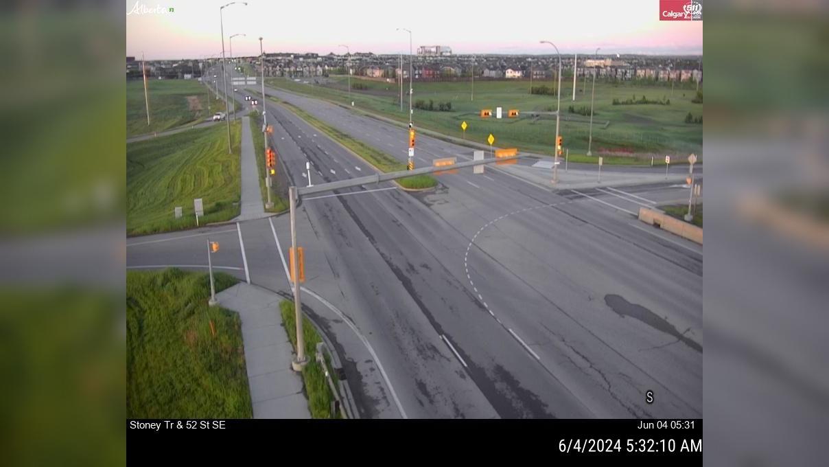 Traffic Cam Copperfield: Stoney Trail and 52nd Street SE Player