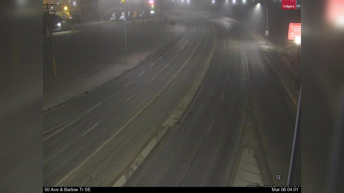 Traffic Cam Valleyfield: 50 Avenue - Barlow Trail SE Player