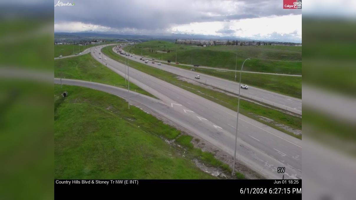 Traffic Cam Arbour Lake: Country Hills Boulevard - Stoney Trail NW (E INT) Player