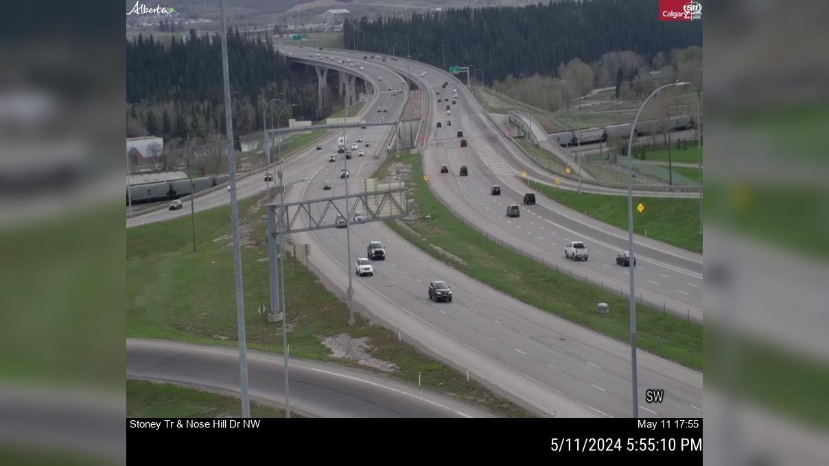 Traffic Cam Scenic Acres: Stoney Trail - Nose Hill Drive NW (W of E INT) Player