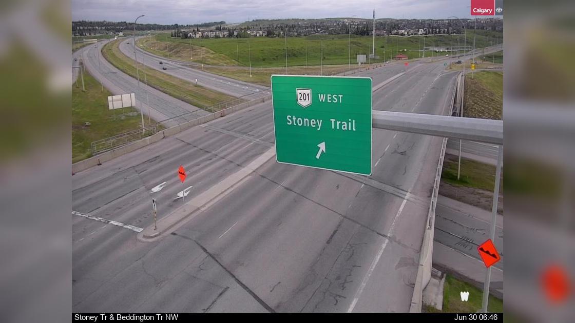 Traffic Cam Hidden Valley: Stoney Trail and Beddington Trail NW Player
