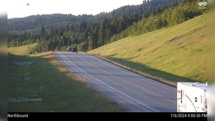 Traffic Cam Ranchland: Hwy 22: North of Hwy 520 south of Chain Lakes Player