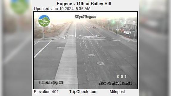 Traffic Cam Bethel: Eugene - 11th at Bailey Hill Player