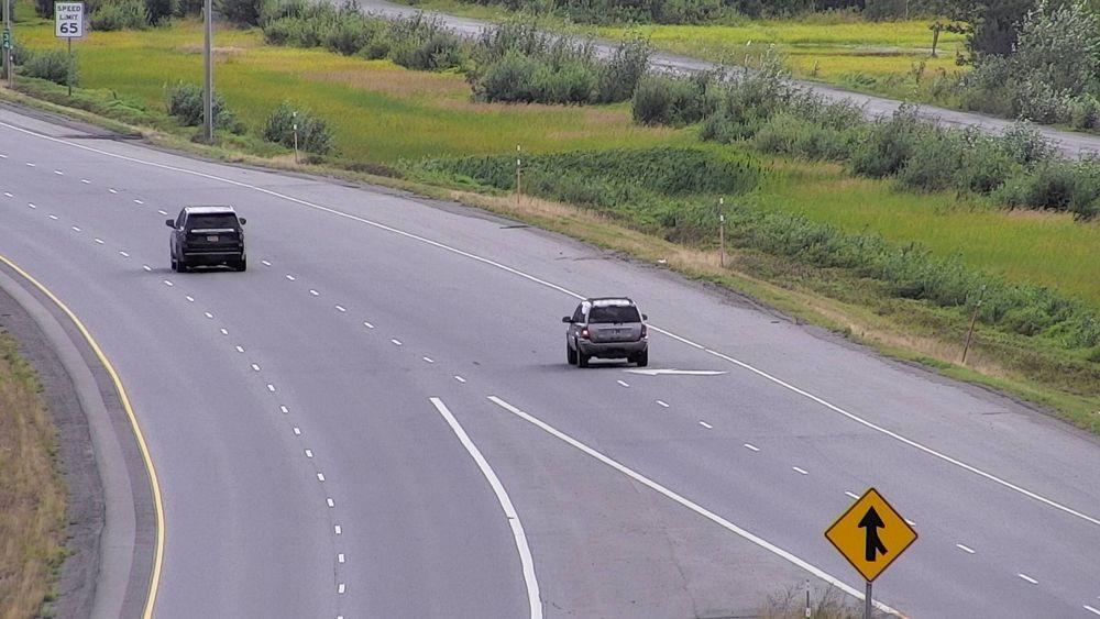 Traffic Cam Matanuska: Glenn Highway @ MP 34.5 Player