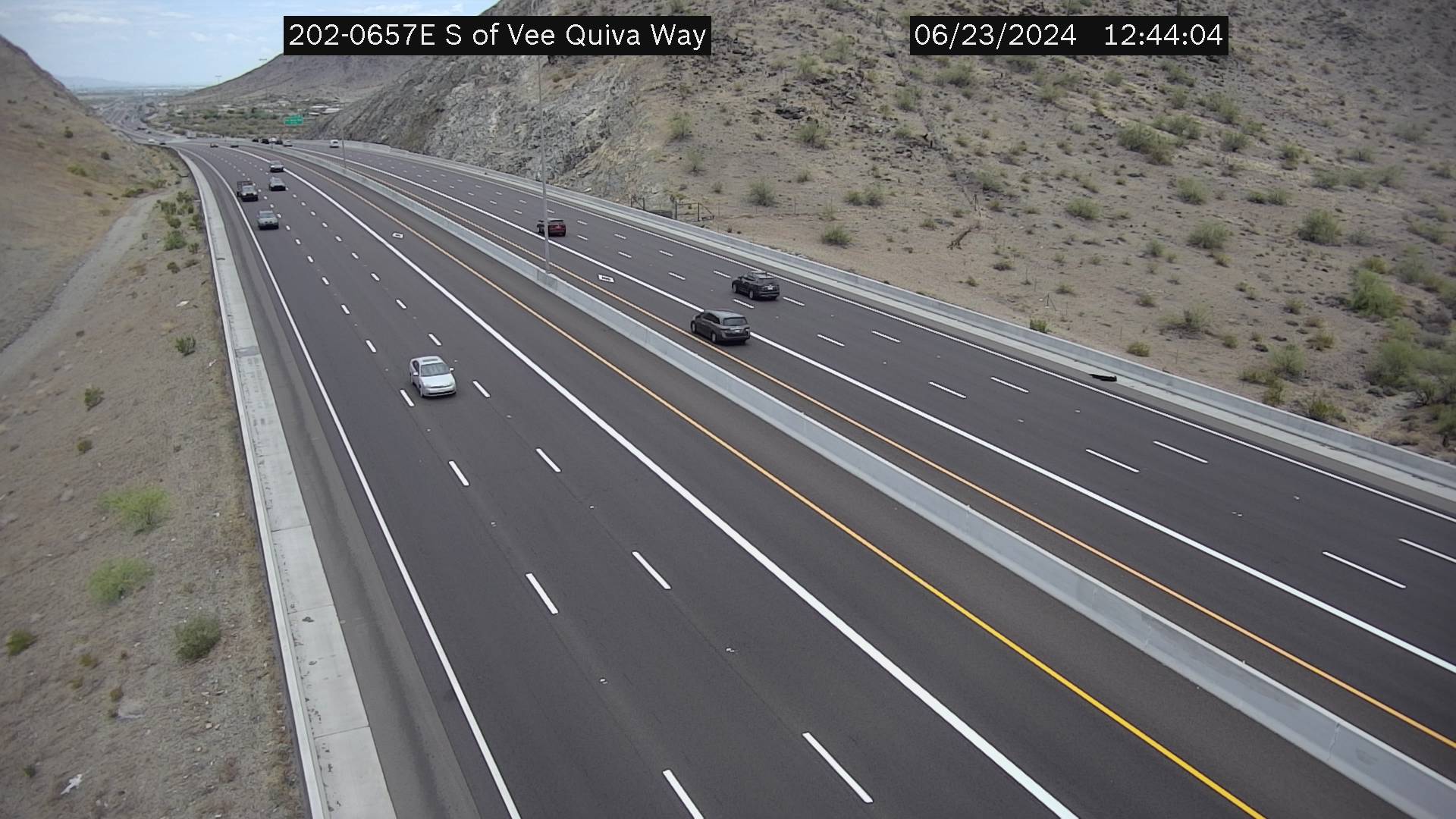 Traffic Cam L-202 EB 65.71 @S of Ivanhoe -  Eastbound Player