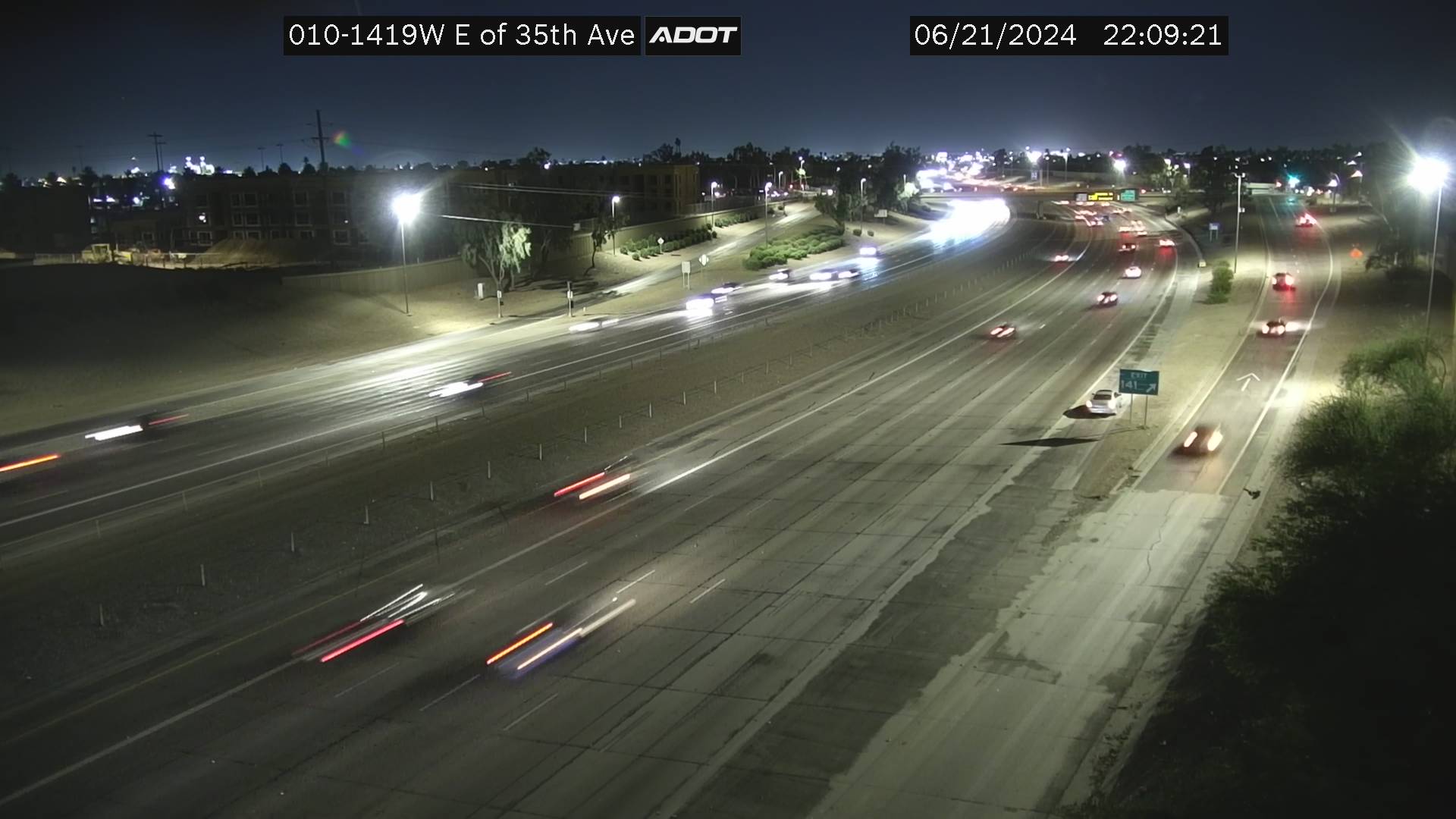 Traffic Cam I-10 WB 141.92 @E of 35th Ave -  Westbound Player