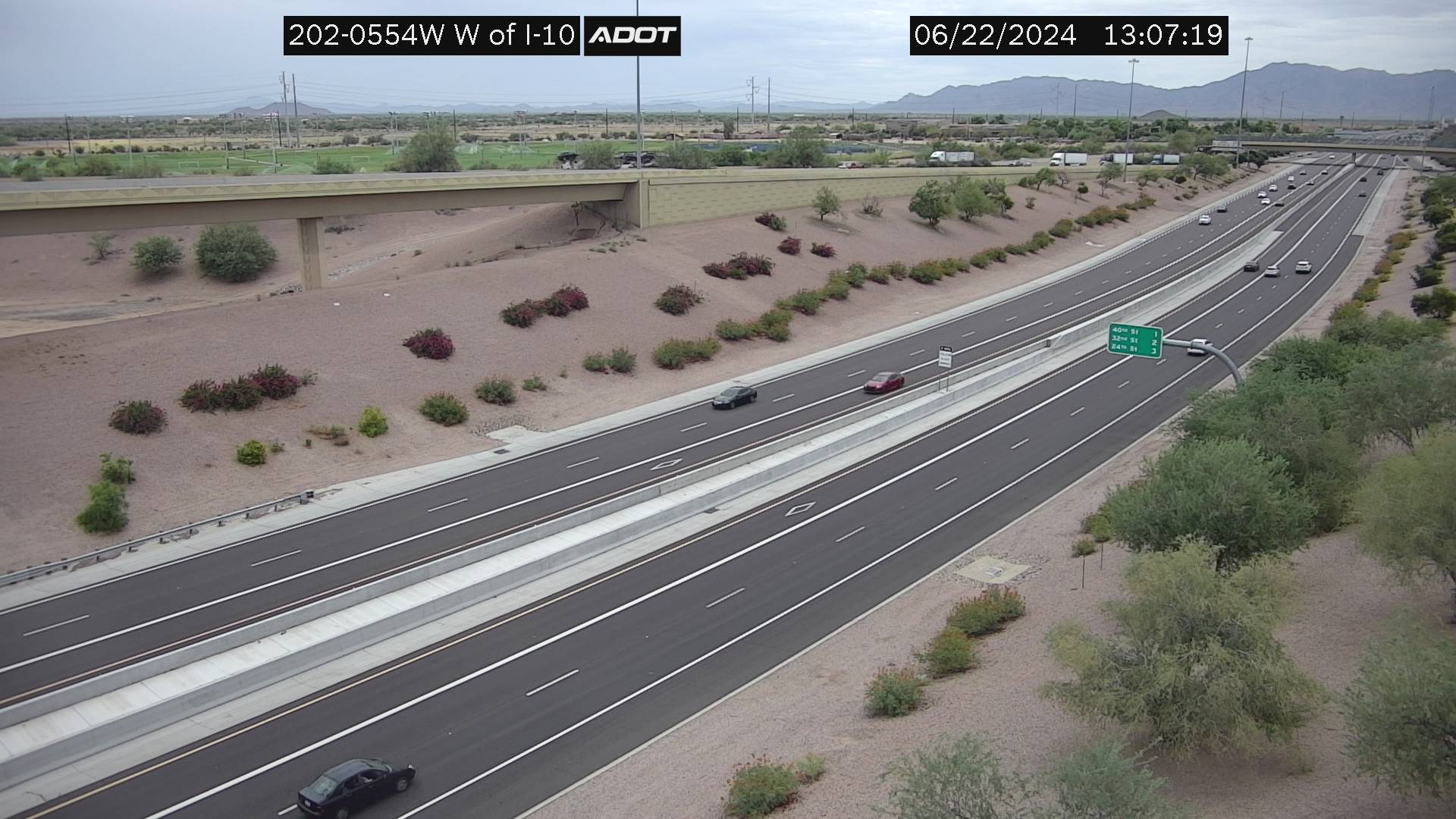 Traffic Cam L-202 WB 55.44 @West of I-10 -  Westbound Player