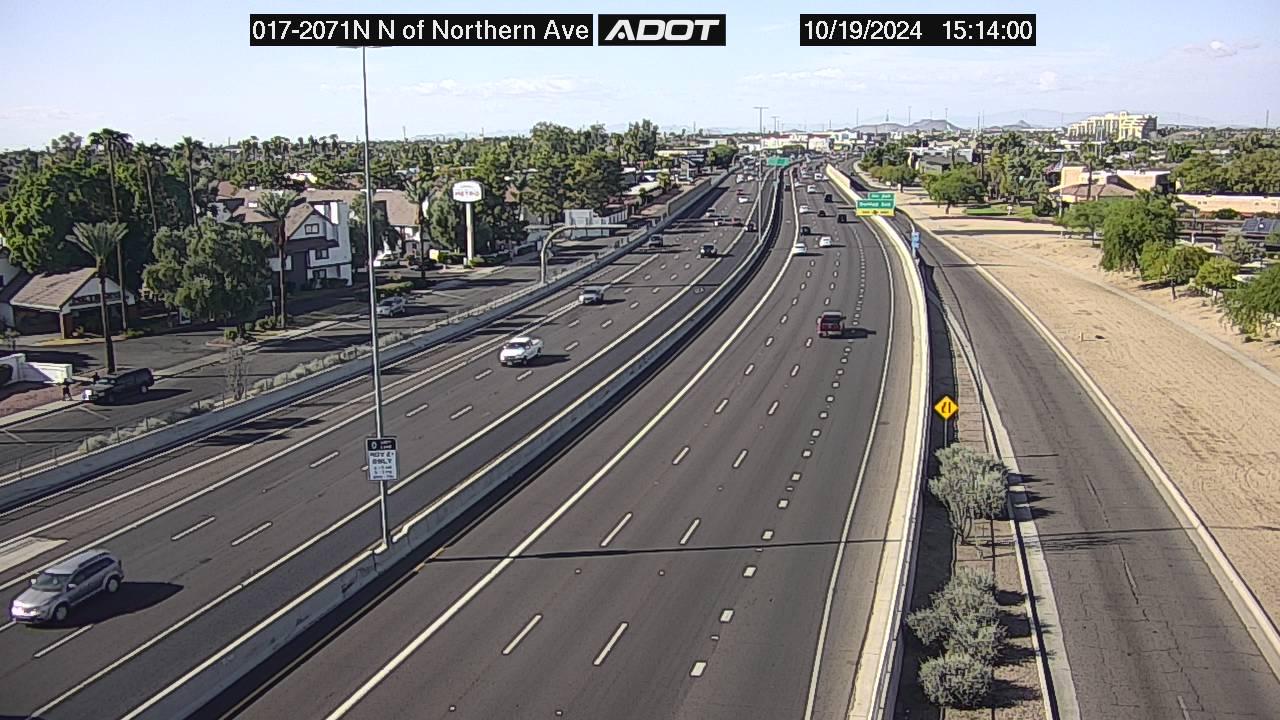 Phoenix › North: I-17 NB 207.10 @N of Northern Traffic Camera