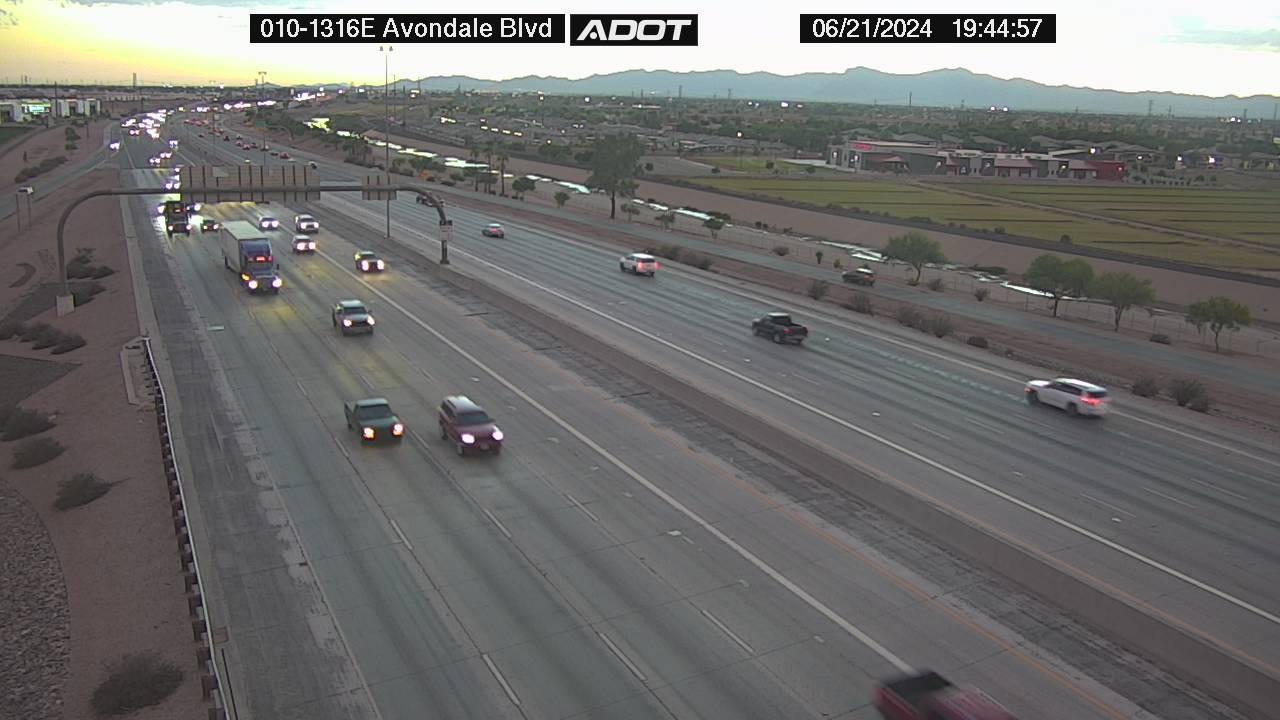 Traffic Cam Avondale › East: I-10 EB 131.67 - 115th ave Player
