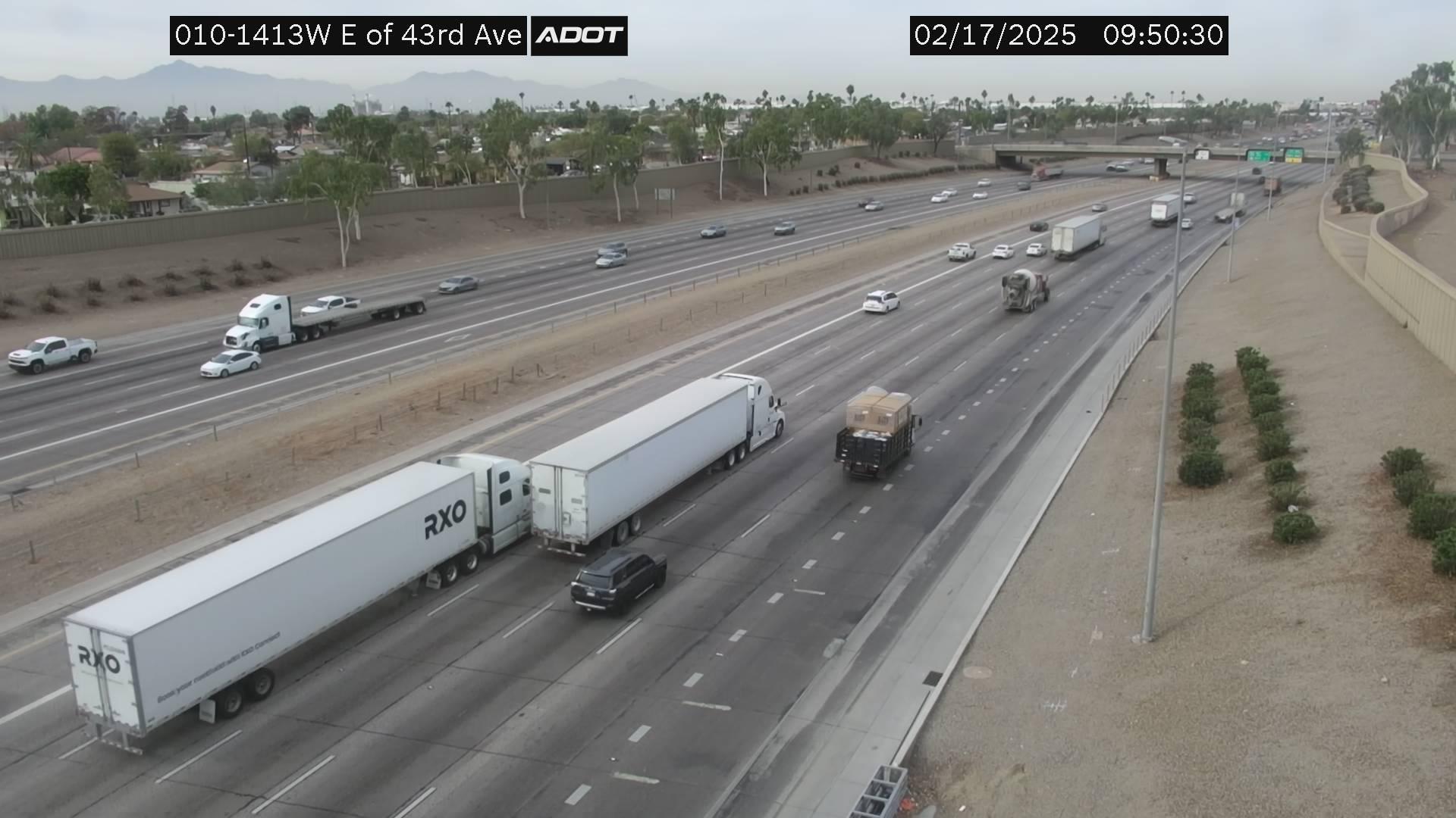 Phoenix › West: I-10 WB 141.33 @W of 35th Ave Traffic Camera