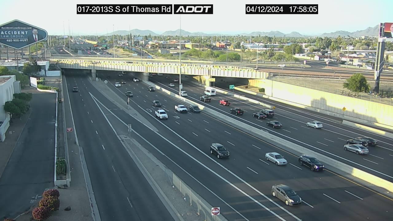 Phoenix › South: I-17 SB . @S of Thomas Traffic Camera