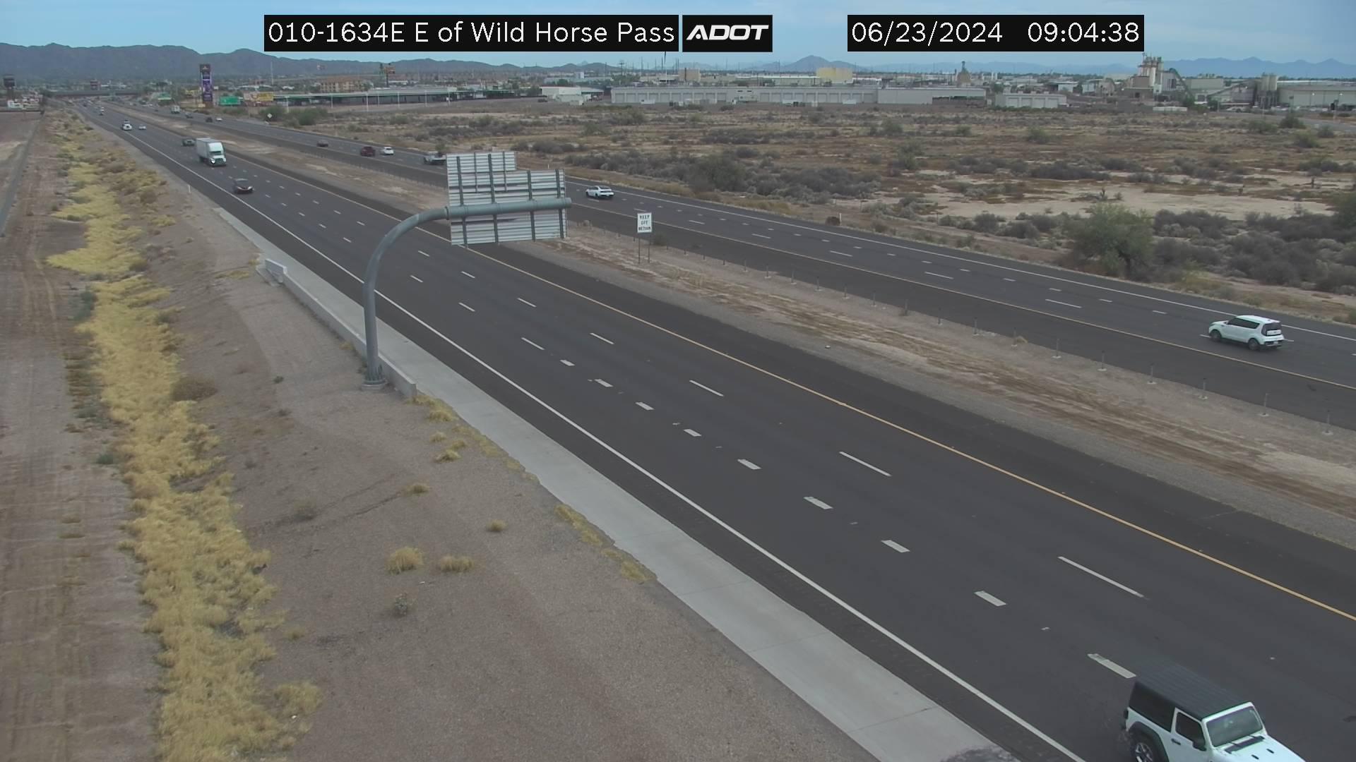 Traffic Cam Sun Lakes › East: I-10 EB 163.44 @W of Queen Creek Player