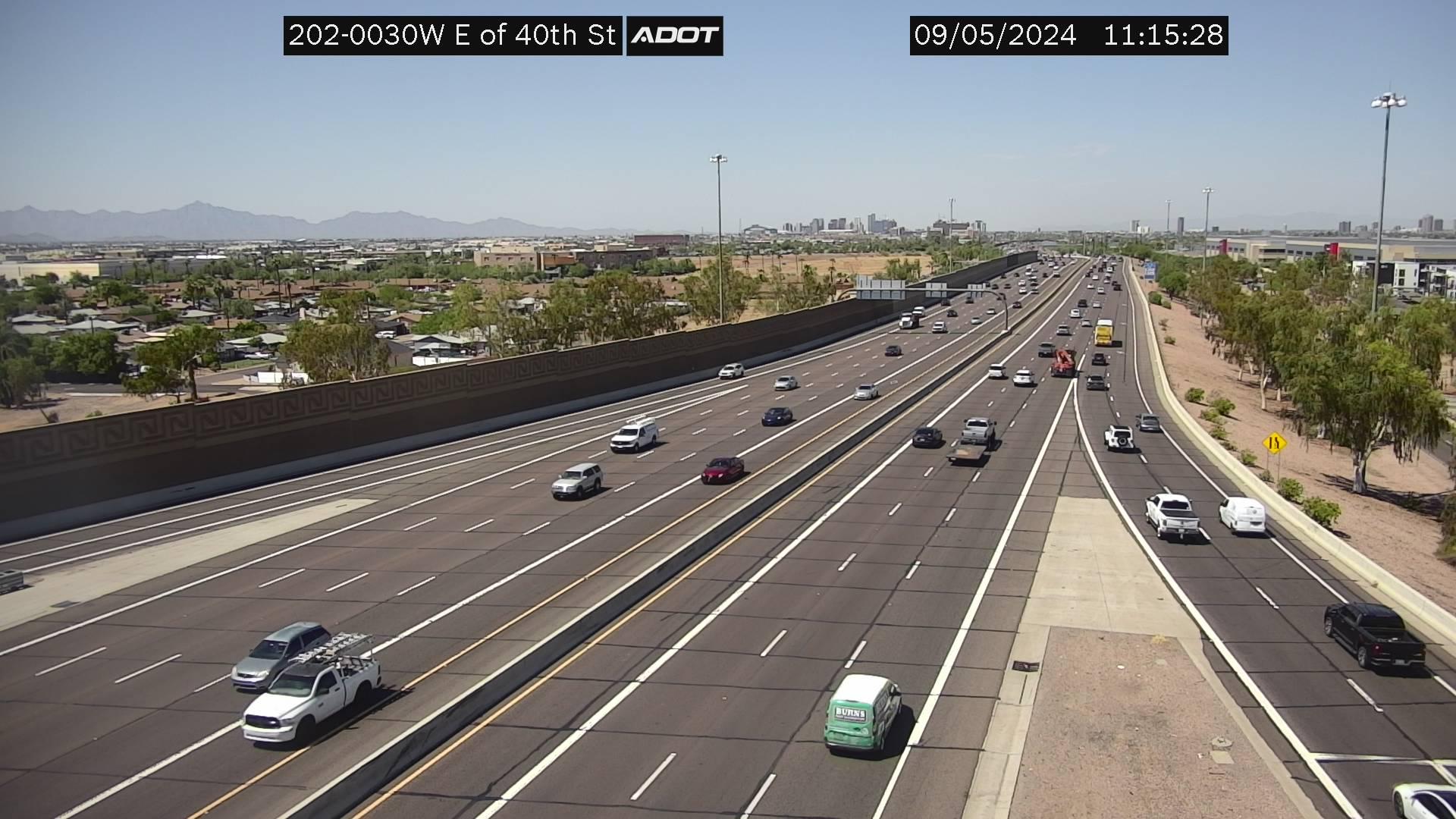 Phoenix › West: L-202 WB 2.22 @E of 40th St Traffic Camera