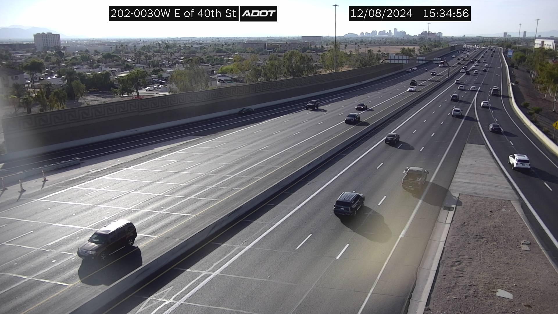 Phoenix › West: SR-202 WB 3.00 @E of 40th St Traffic Camera