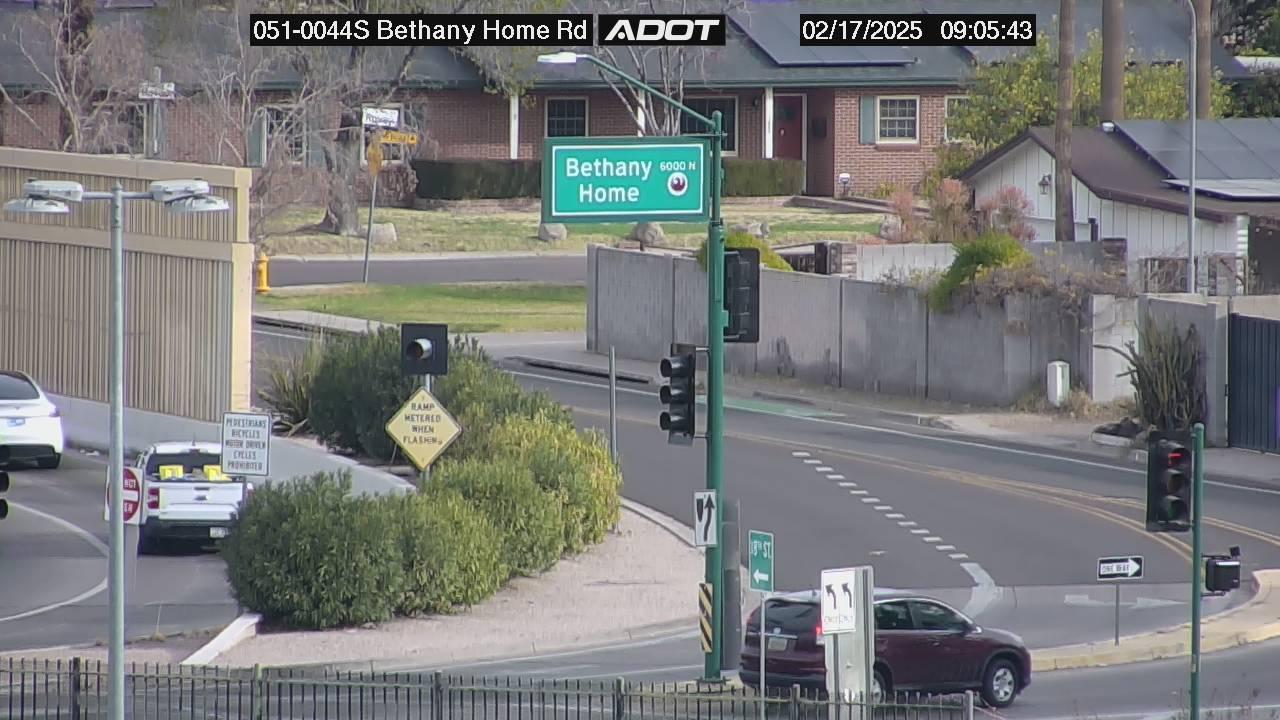 Phoenix › South: SR-51 SB 4.40 @Bethany Home Rd Traffic Camera