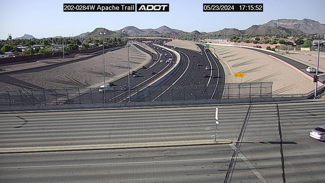 Traffic Cam Apache Junction › West: SR-202 WB 28.40 @Apache Trail Player
