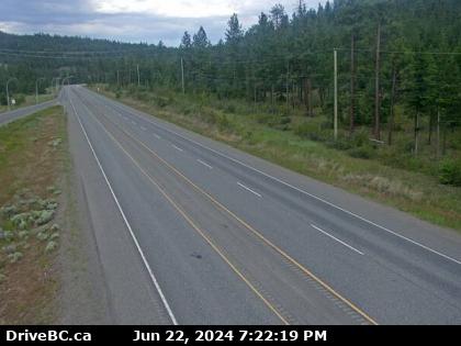 Hwy-97 at the Monte Creek brake check, looking south. (elevation: 533 metres) Traffic Camera