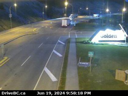 Traffic Cam Hwy-1, at Hwy-95 interchange, looking east bound along Hwy-1. (elevation: 803 metres) Player
