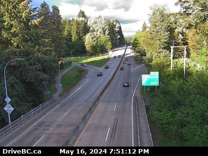 Traffic Cam Hwy-1 (Upper Levels Highway) at Capilano Rd. looking east. (elevation: 51 metres) Player