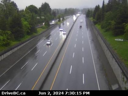 Hwy-1 (Upper Levels Highway) at Lonsdale Ave, looking west. (elevation: 132 metres) Traffic Camera