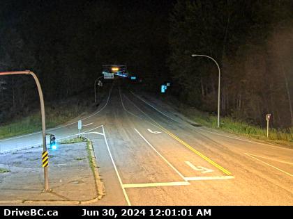 Traffic Cam Hwy-1 at Hwy-23 in Revelstoke, looking west. (elevation: 446 metres) Player