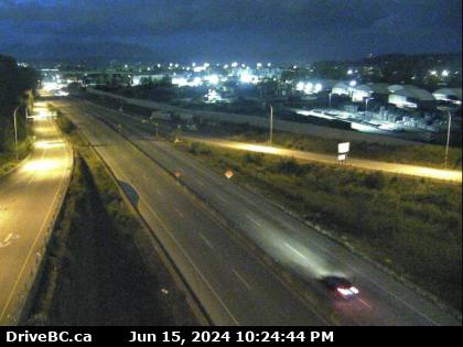 Traffic Cam Hwy-17 (South Fraser Perimeter Rd) at Tannery Rd Overpass in Surrey, looking east. (elevation: 5 metres) Player
