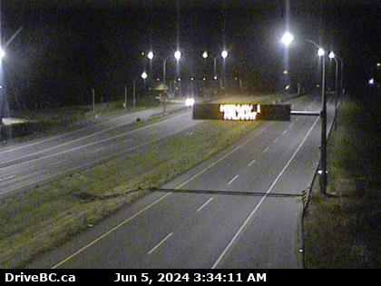 Traffic Cam Hwy-1, northbound, near the View Royal/Colwood exit, looking west. (elevation: 26 metres) Player