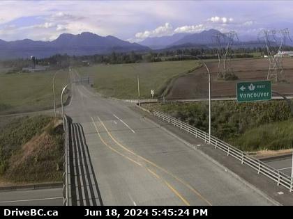 Hwy-1 at Annis Rd, looking north. (elevation: 15 metres) Traffic Camera