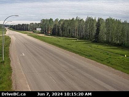Traffic Cam Hwy-97 at Fort Nelson weigh scale, looking north. (elevation: 388 metres) Player