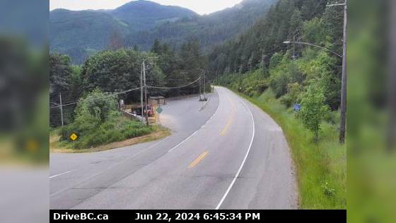 Traffic Cam Area B › South-West: Hwy 1, at Victoria Street in Yale, looking south Player