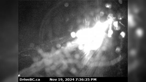 Traffic Cam Mill Bay › South: Hwy 1 south of - Rd Overpass at the Bamberton Park Entrance, looking south Player