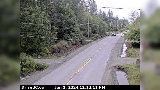 Traffic Cam Area A › South: Hwy 101, about 8.5 km south of Lund, looking south Player