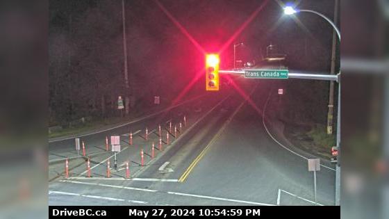 Traffic Cam North Cowichan › West: Hwy 1, at Herd Rd/Cowichan Valley Hwy, about 5 km north of Duncan, looking west Player