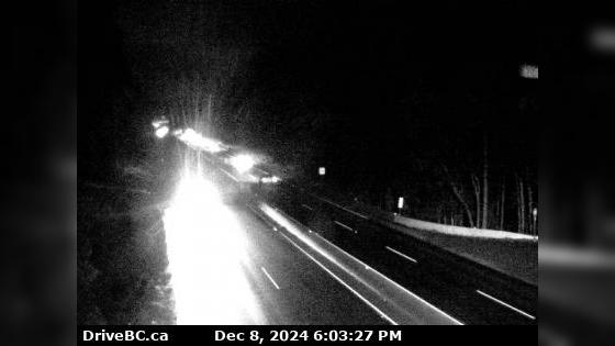 Traffic Cam Mill Bay › North: Hwy 1 south of - Rd Overpass at the Bamberton Park Entrance, looking north Player