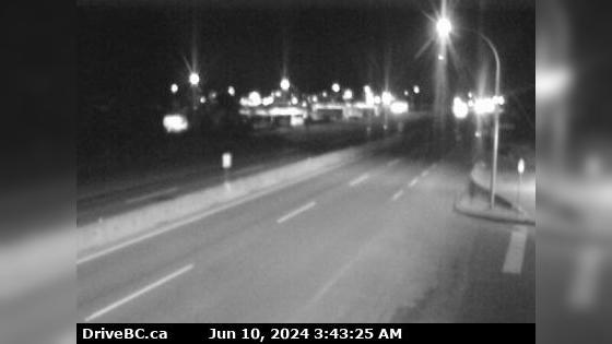 Traffic Cam Area A › South: Hwy 1, at Vowels Rd next to Nanaimo Airport, looking south Player