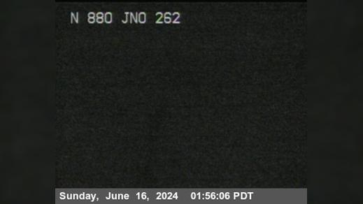 Traffic Cam Warm Springs District › North: TVB27 -- I-880 : AT JNO MISSION OR Player
