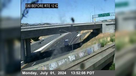 Traffic Cam Cordelia › East: TV904 -- I-80 : AT BEFORE TRE 12 IC Player