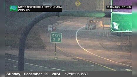 Traffic Cam Orchard Hills › North: SR-261 : 940 Meters North of Portola Parkway (West) Overcross Player