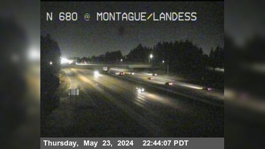 Traffic Cam Milpitas › North: TVF56 -- I-680 : Just North Of Landess Avenue Player