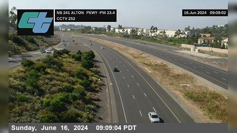 Traffic Cam Foothill Ranch › North: SR-241 : 80 Meters South of Alton Parkway Overcross Player
