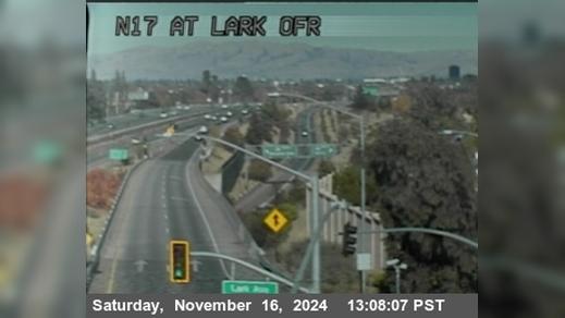 lɒs ˈɡɑːtəs › North: TVB98 -- SR-17 : Lark Offramp Traffic Camera