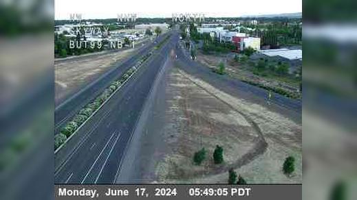 Traffic Cam Chico: Hwy 99 at Skyway Player