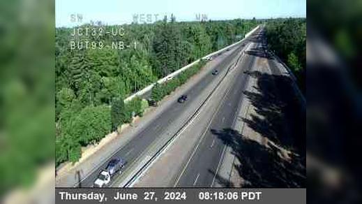 Traffic Cam Chico: Hwy 99 at Hwy 32 Player