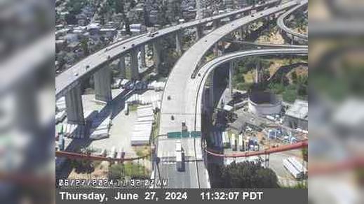 Traffic Cam Valona › West: TV973 -- I-80 : South Tower Player