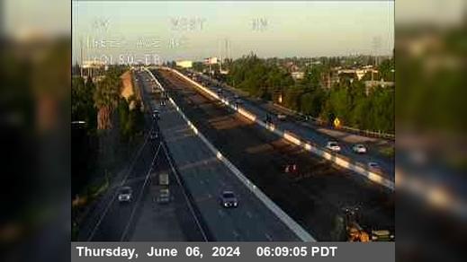 Traffic Cam West Sacramento: Hwy 80 at Reed Player