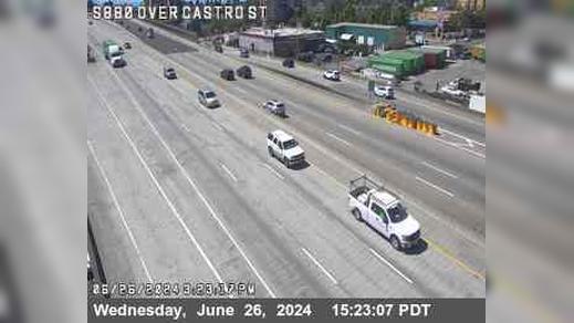 Traffic Cam Oakland › South: TV724 -- I-880 : AT OVER CASTRO ST Player